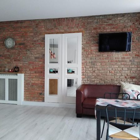 Apartament W Kamienicy Przy Plantach Kalisz  Luaran gambar