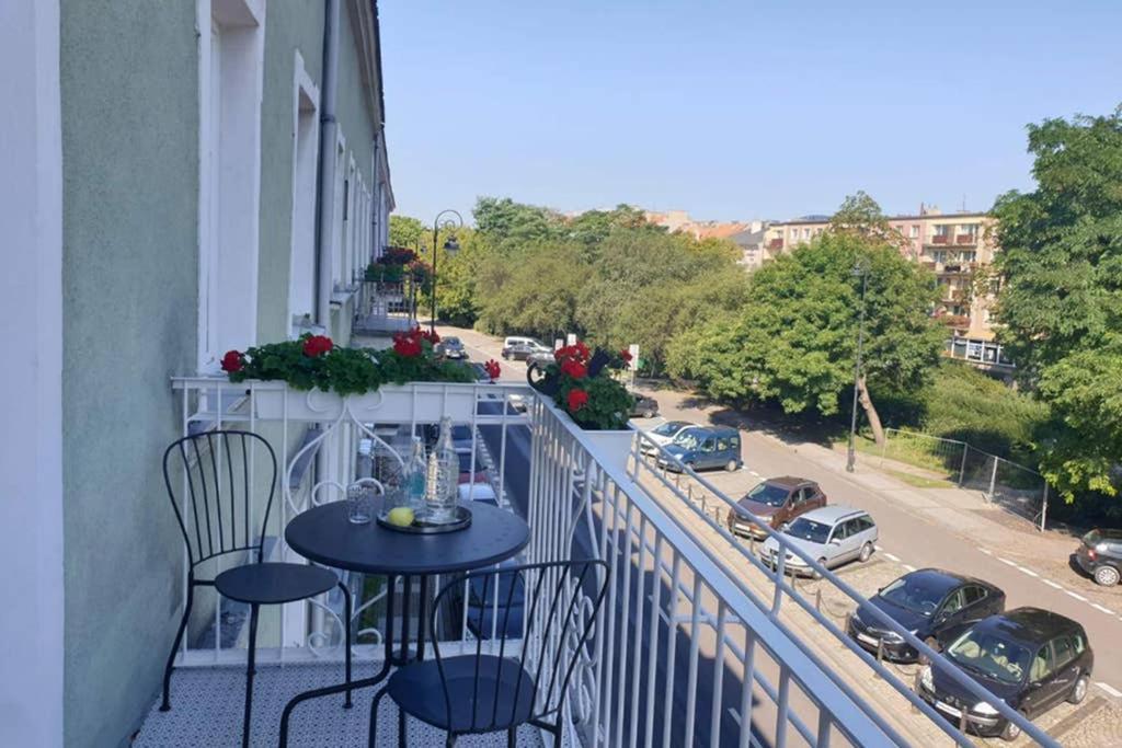 Apartament W Kamienicy Przy Plantach Kalisz  Luaran gambar