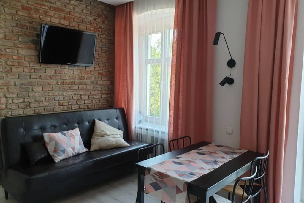 Apartament W Kamienicy Przy Plantach Kalisz  Luaran gambar