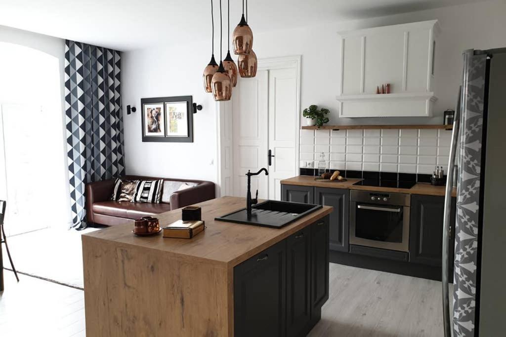 Apartament W Kamienicy Przy Plantach Kalisz  Luaran gambar